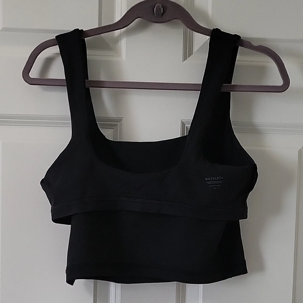 NEW Athleta Black Crop Top Women’s Small Built-In Bra Athletic Workout - Picture 5 of 7